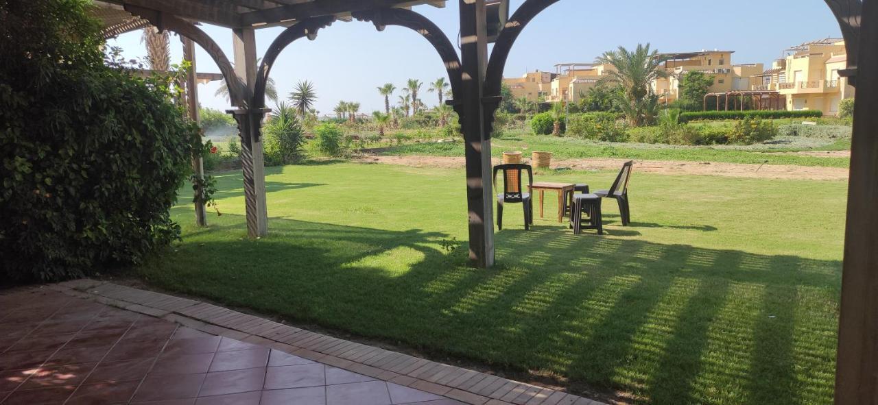 A Sea View Spacious Cheering 5 Bedroom Villa Ain Sokhna "Ain Bay" فيلا كاملة للإيجار قرية العين باي Ain Sukhna Luaran gambar