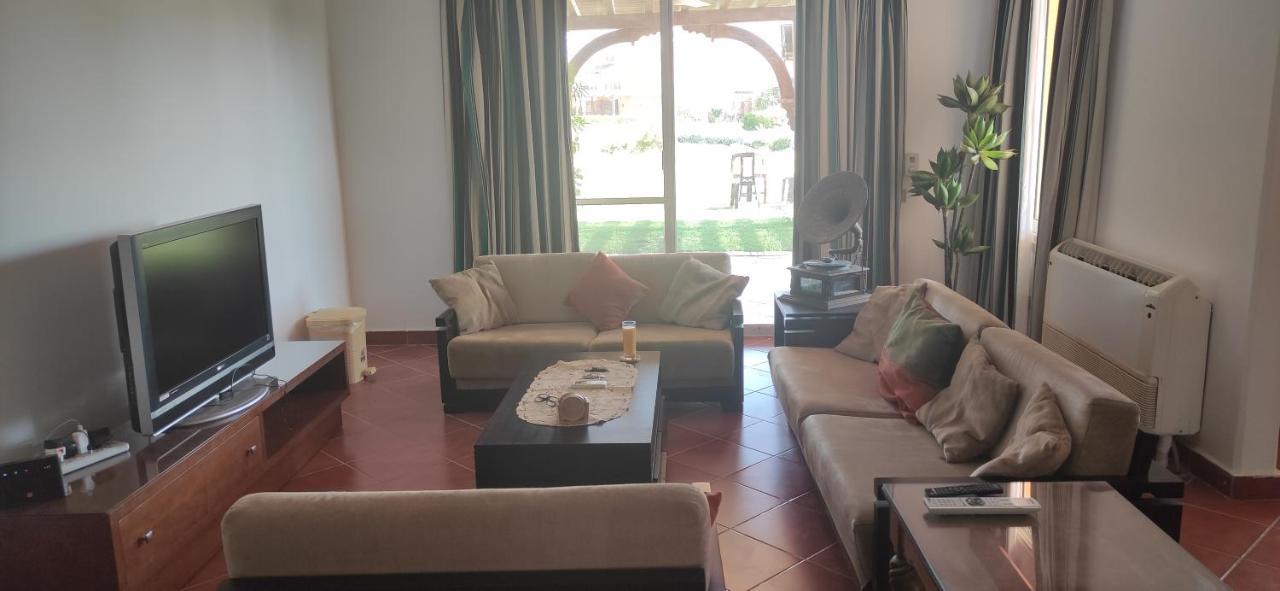 A Sea View Spacious Cheering 5 Bedroom Villa Ain Sokhna "Ain Bay" فيلا كاملة للإيجار قرية العين باي Ain Sukhna Luaran gambar