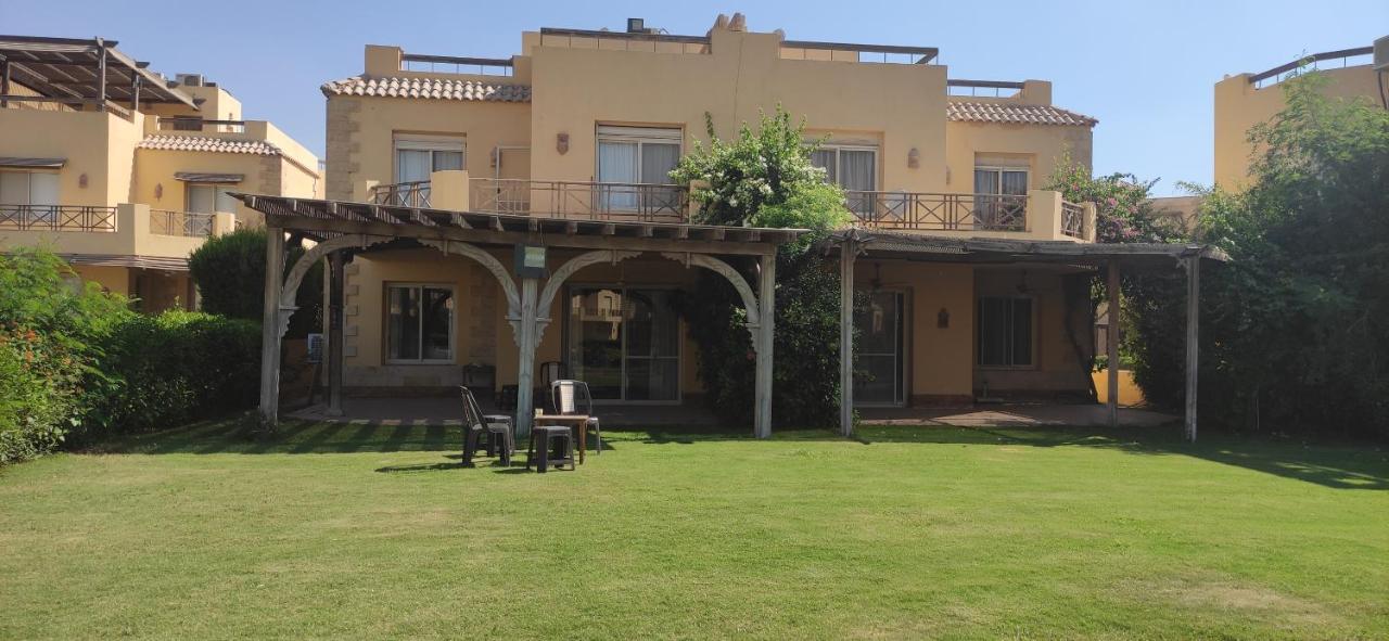 A Sea View Spacious Cheering 5 Bedroom Villa Ain Sokhna "Ain Bay" فيلا كاملة للإيجار قرية العين باي Ain Sukhna Luaran gambar