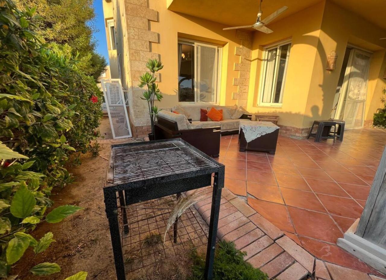 A Sea View Spacious Cheering 5 Bedroom Villa Ain Sokhna "Ain Bay" فيلا كاملة للإيجار قرية العين باي Ain Sukhna Luaran gambar